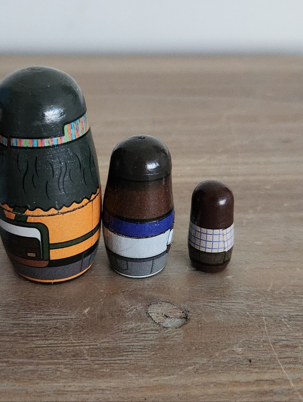 📺 Stranger Things Wooden Nesting Dolls Set | Hawkins Crew Collectible Netflix - Picture 10 of 11